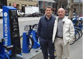El Alcalde y el Concejal de Deportes en Melbourne